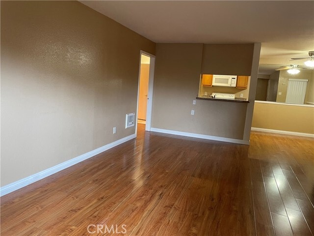 Foto del edificio - 1345 Cabrillo Park Dr