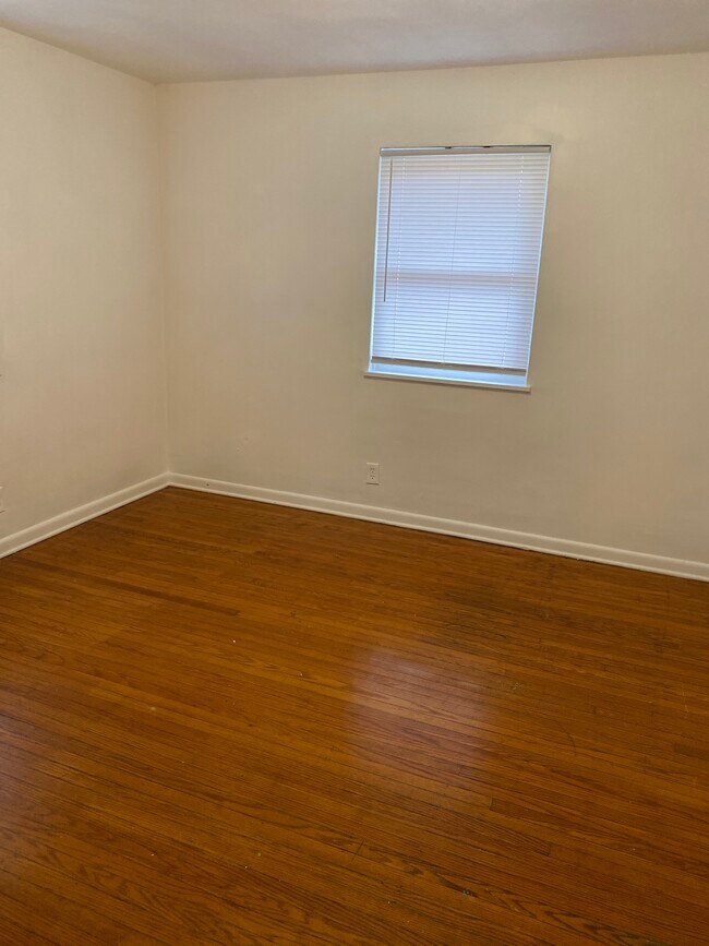 Foto del edificio - 2815 E 36th St