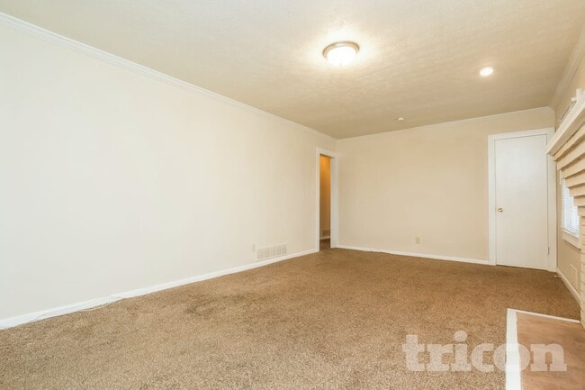 Foto del edificio - 3842 Wesley Dr