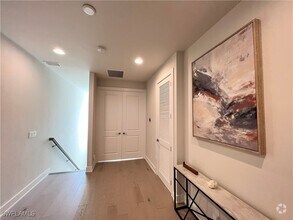 Building Photo - 12972 Pembroke Dr