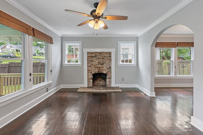 Foto del edificio - 1012 Cahal Ave