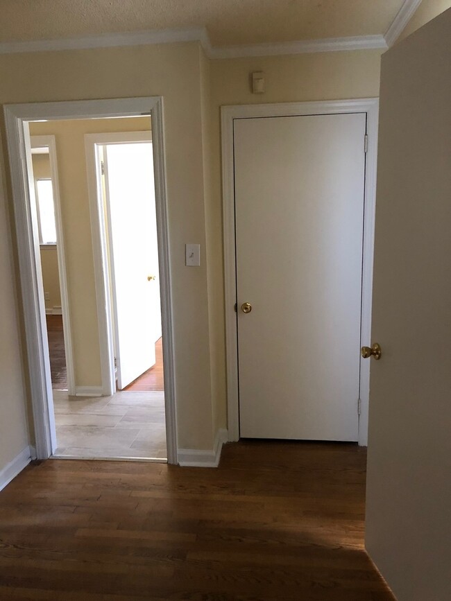 Foto del edificio - Classic 3 BR Brick House close to I-85 and...