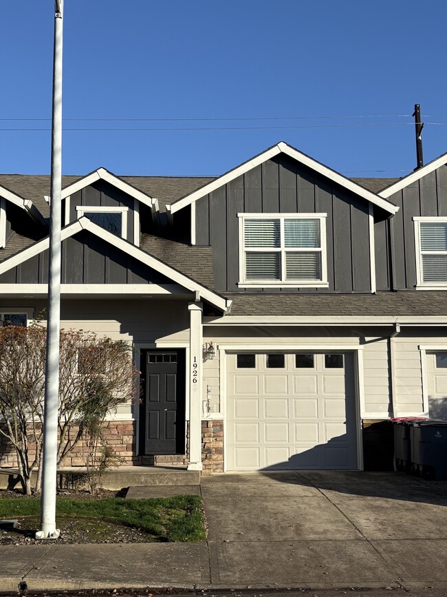 Building Photo - 1926 NW Kale Way