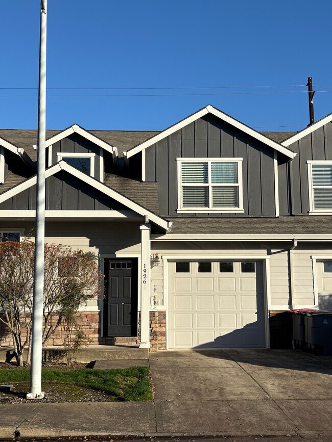 Foto del edificio - 1926 NW Kale Way