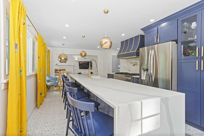 Foto del edificio - 570 Bedford Rd