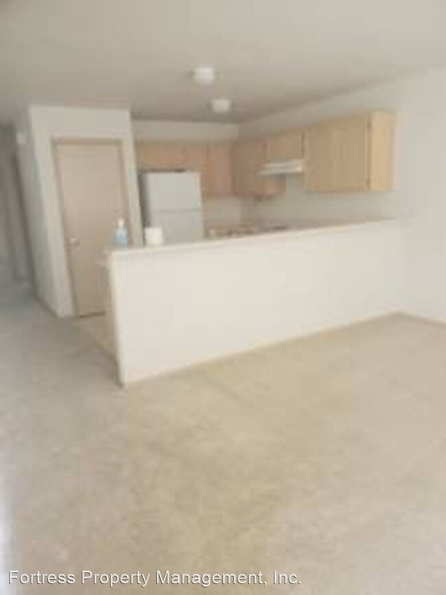 Building Photo - 2 br, 1 bath Apartment - 8422 NE Knott Street