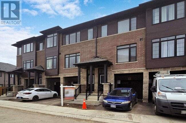 Building Photo - 461 Blackburn Dr