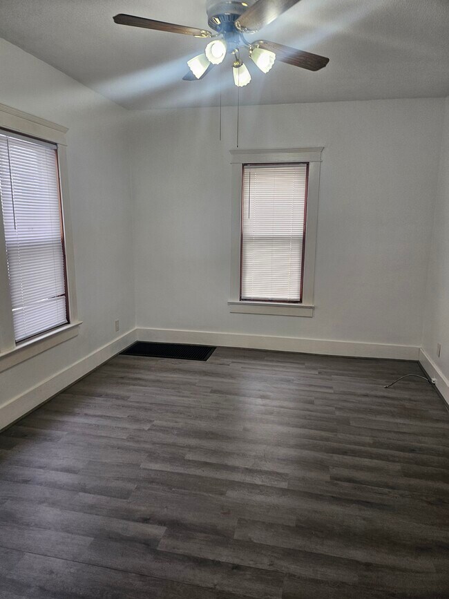 Foto del edificio - 967 Davis St