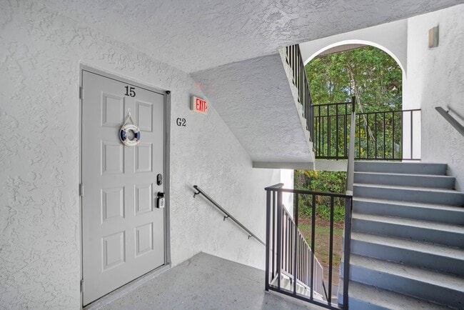 Building Photo - 9610 Green Cypress Ln