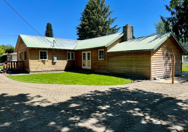 Building Photo - Cabin