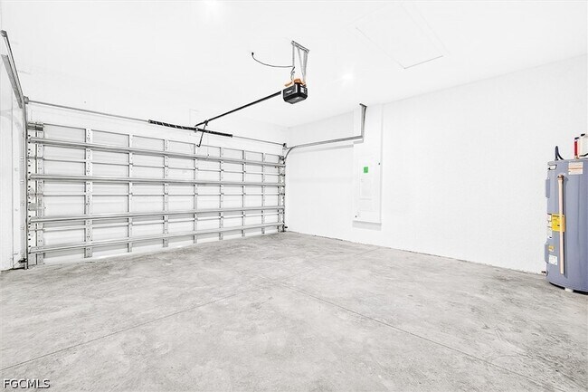 Building Photo - 723 Bering Ave S
