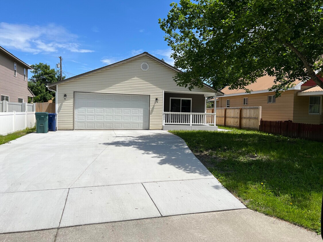 Primary Photo - 1206 N 6th St