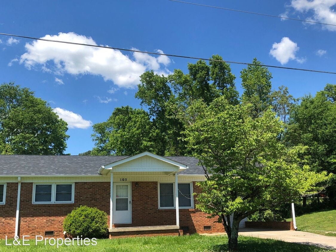 Primary Photo - 2 br, 1 bath House - 105 Ballard Drive