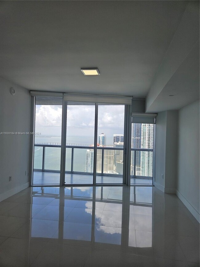 Foto del edificio - 495 Brickell Ave