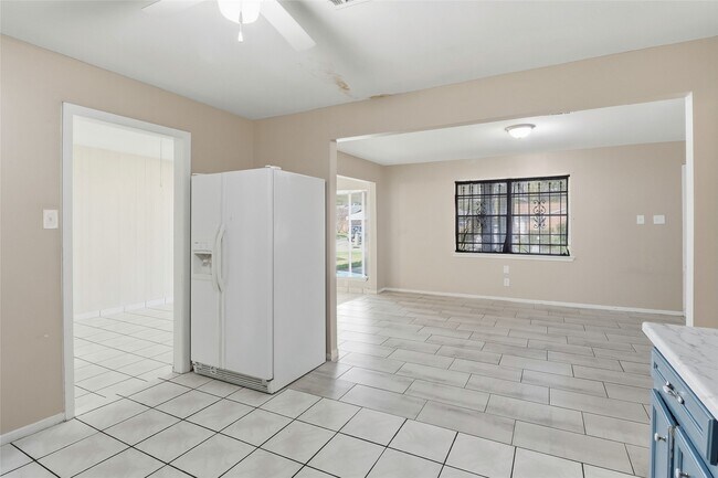 Building Photo - 6226 Antha St