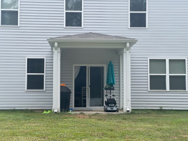 Building Photo - 344 Emery Oak Dr