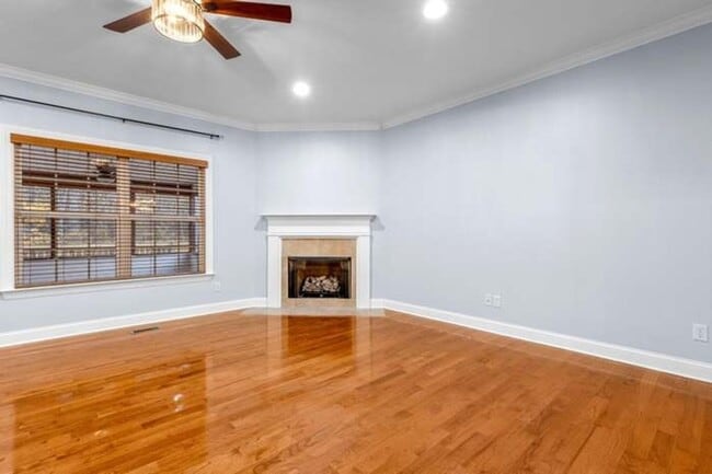 Building Photo - 7160 Neville Dr