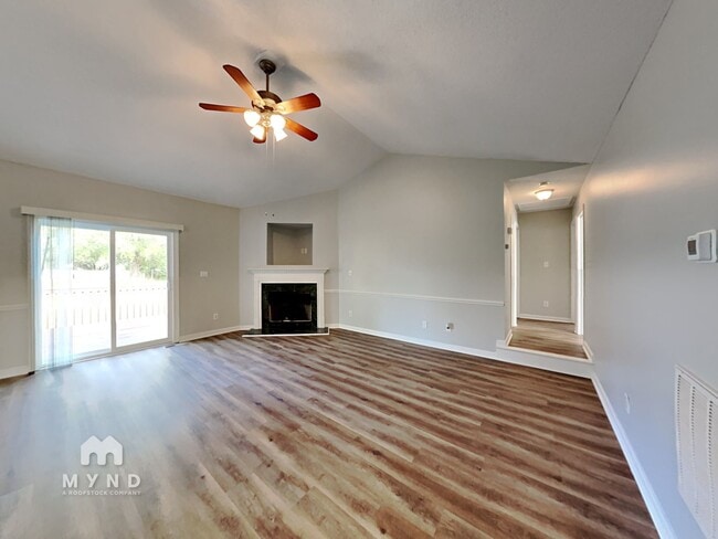 Building Photo - 104 Carrington Dr