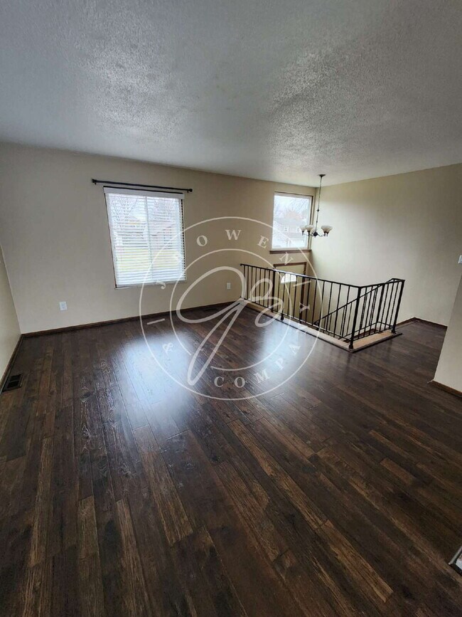 Foto del edificio - 9450 Millcroft Rd