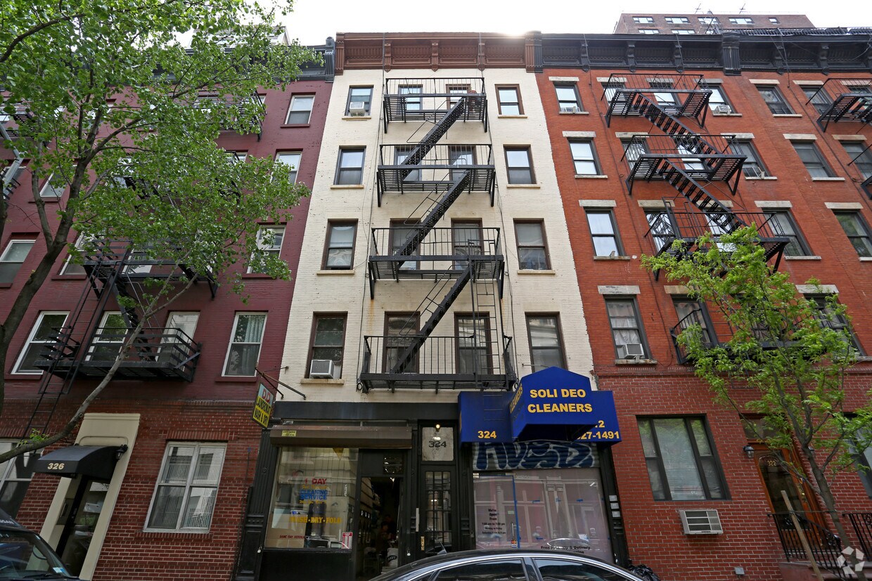 Foto del edificio - 324 E 73rd St
