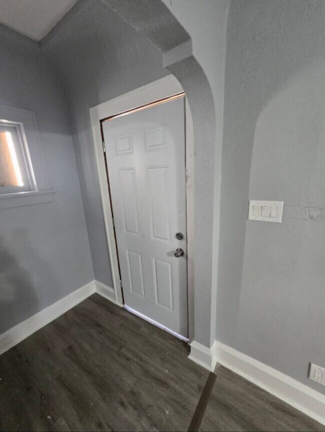 Foto del edificio - 1649 N 29th St