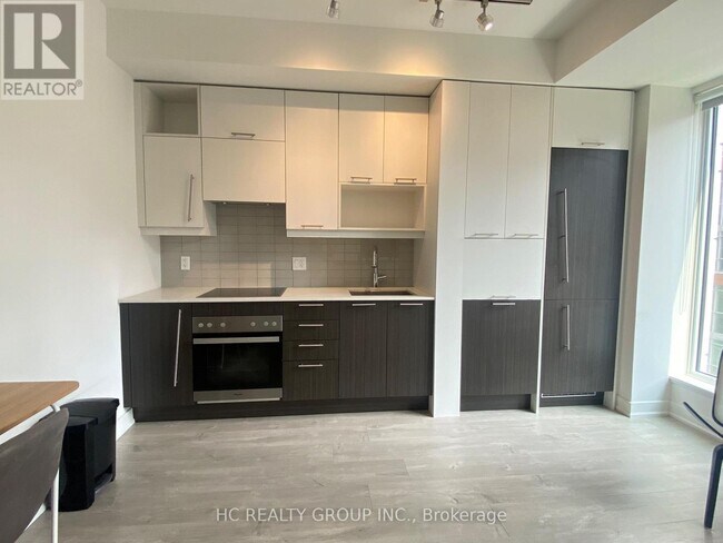 Building Photo - 30 Nelson St