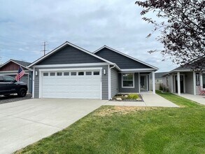 Building Photo - 7922 W Kayak Ct
