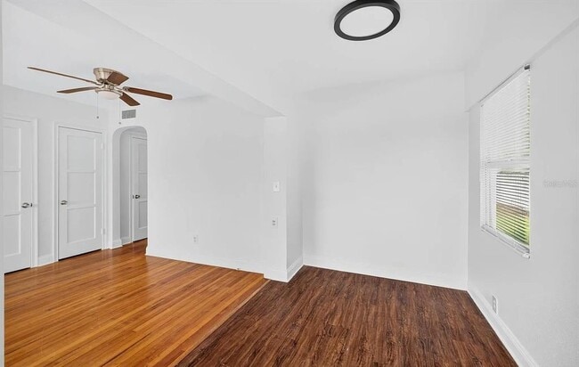 Foto del edificio - 5517 Gulfport Blvd S