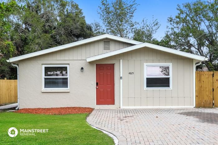 Foto principal - 4825 Camphor Ave, Sarasota, FL 34231
