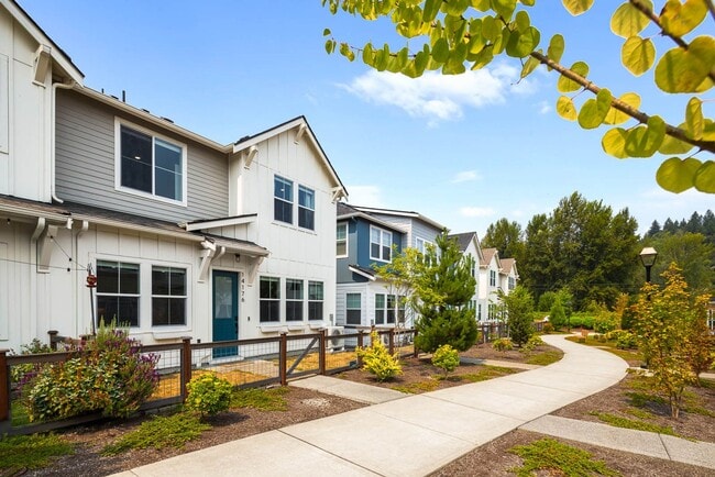 Building Photo - Beautiful River Trail 3 Bedroom Craftsman with Designer Kitchen & Spa-Inspired Primary Suite