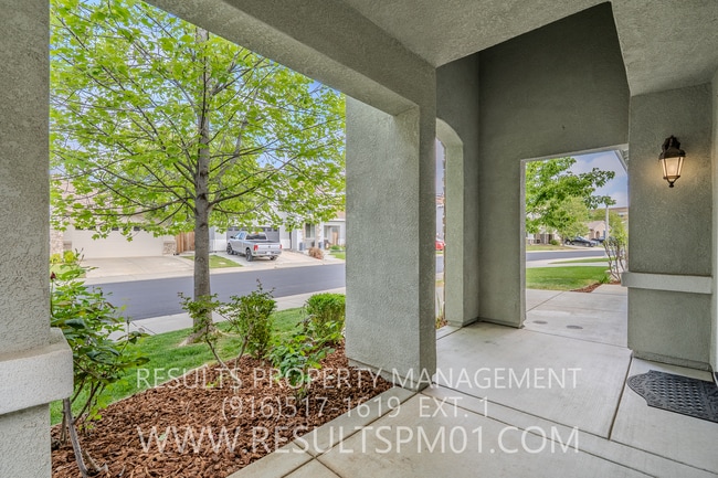 Foto del edificio - Lincoln Crossing 4 Bedroom 2.5 Bath - With...