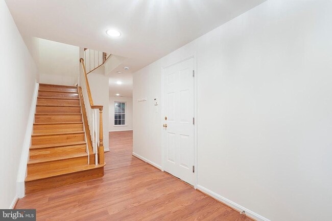 Foto del edificio - 4021 Fairfax Center Hunt Trail