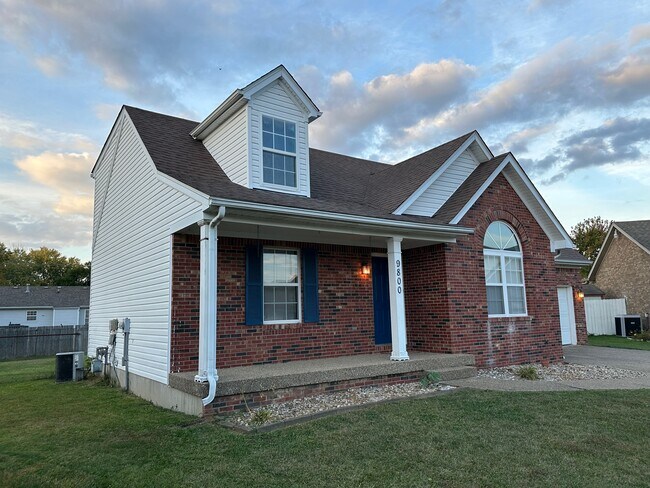 Building Photo - 9800 Spring Pointe Ct
