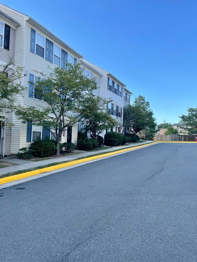 22919 Regent Ter, Sterling, VA 20166 Townhome Rentals in Sterling VA