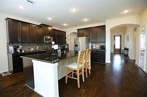 Foto del edificio - 22218 Weller Oaks Dr