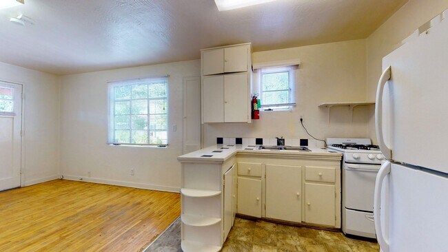 Foto del edificio - 1816 Lead Ave SE