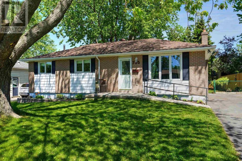 Photo principale - Bright & Spacious 3 Bedroom Main Floor Uni...