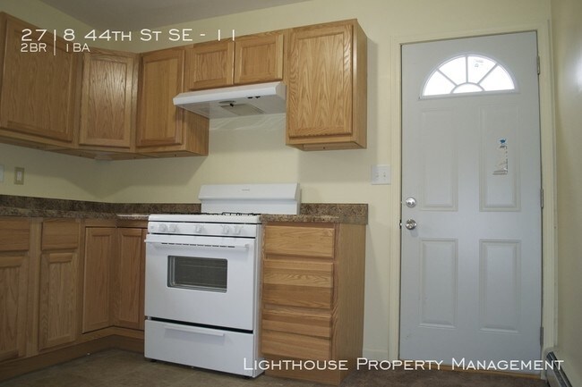 Foto del edificio - 2718 44th St SE