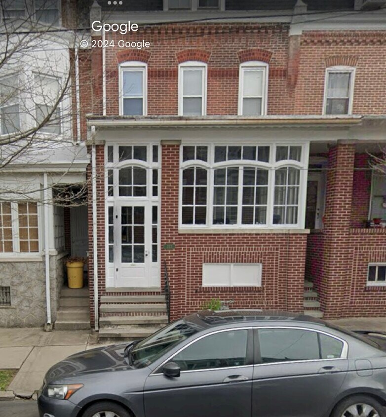 Primary Photo - 223 N 16th St