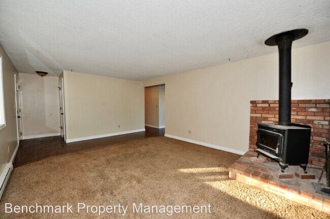 Building Photo - 5 br, 2.5 bath House - 609 W. Linden Ave
