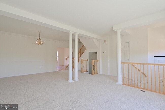 Foto del edificio - 7415 Gillingham Row