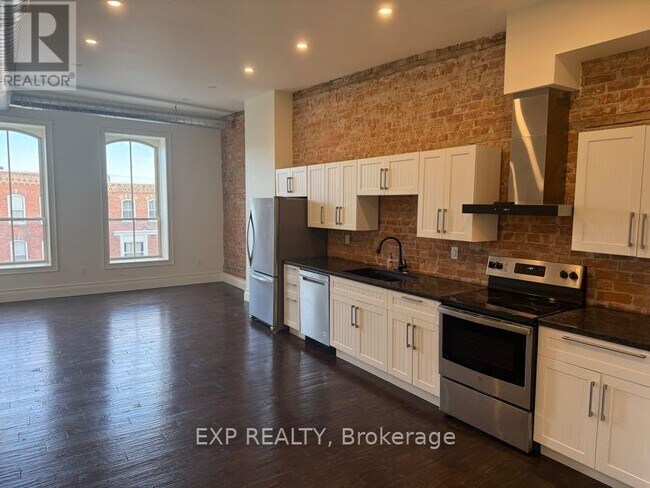 Photo du bâtiment - 172 Broadway