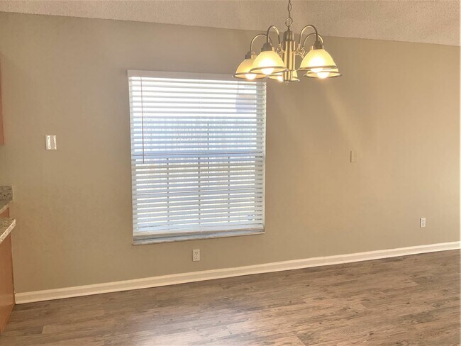Building Photo - 2081 Shannon Lakes Blvd