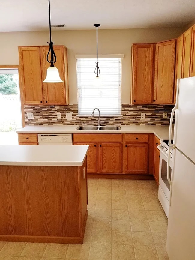 Building Photo - 5912 Treven Way