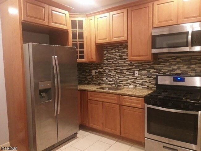 Building Photo - 712 S Park St