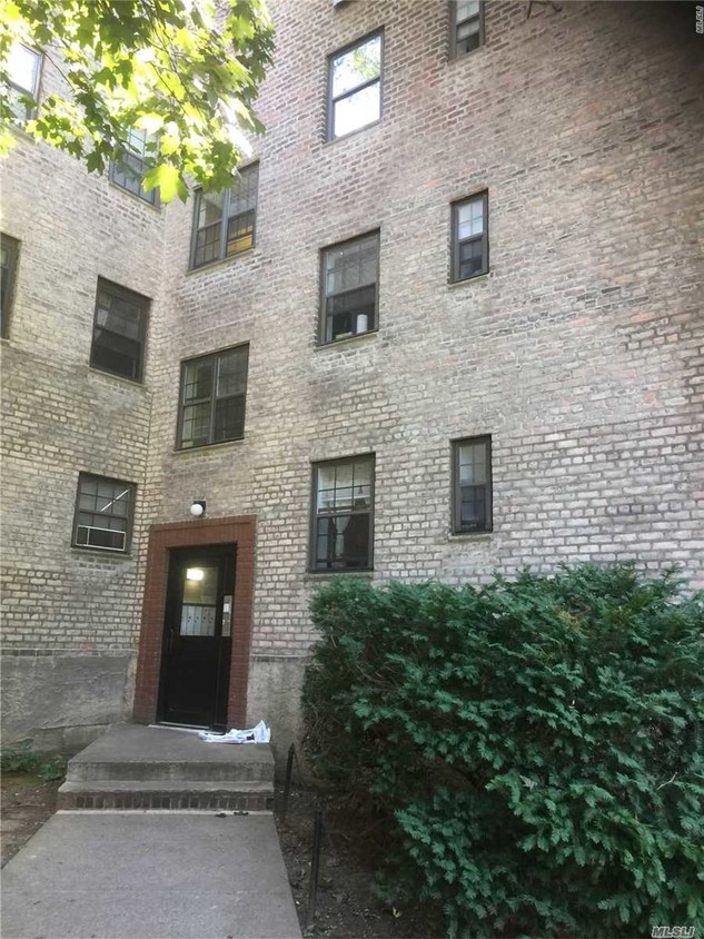 Primary Photo - 144-16 78th Rd
