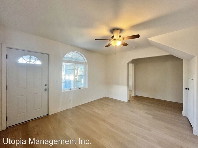 Building Photo - 4 br, 2 bath House - 3965 Newton Ave