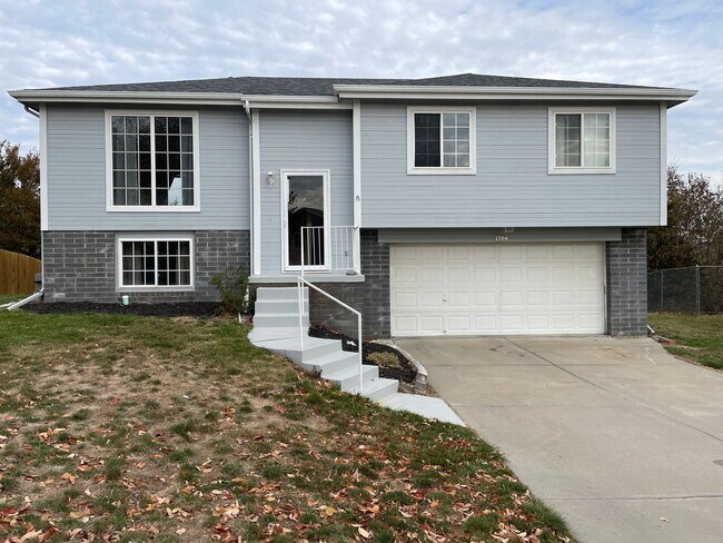 Foto del edificio - Beautiful Home in Bellevue for Rent!!!