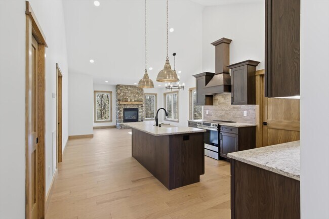 Foto del edificio - 106 Fairway Cir