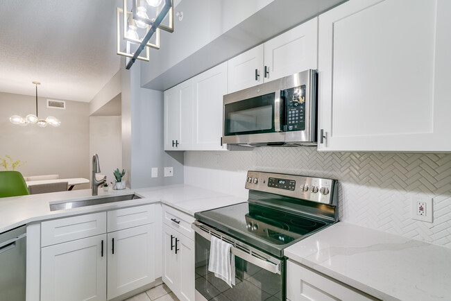 Foto del edificio - 11780 St Andrews Place